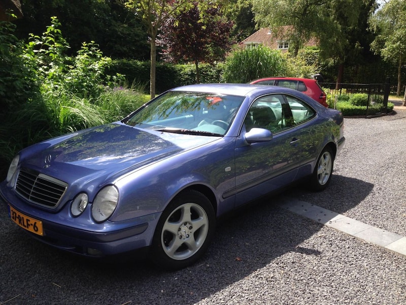 Mercedes-Benz CLK 320 Elegance (1998)