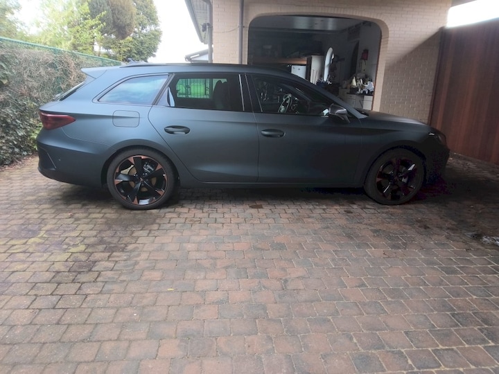 Cupra Leon (2025)