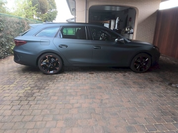 Cupra Leon (2025)