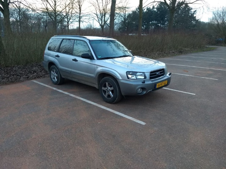 Subaru Forester 2.0 X AWD (2004)