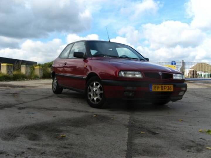 Lancia Delta HPE 1.6 16v