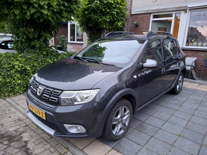 Dacia Sandero Stepway TCe 90 Bi-Fuel Lauréate (2018)
