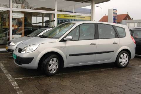 Renault Grand Scénic 1.6 16V Expression Comfort (2004)