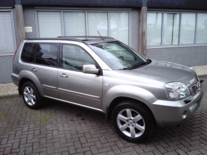 Nissan X-Trail 2.5 4WD Elegance