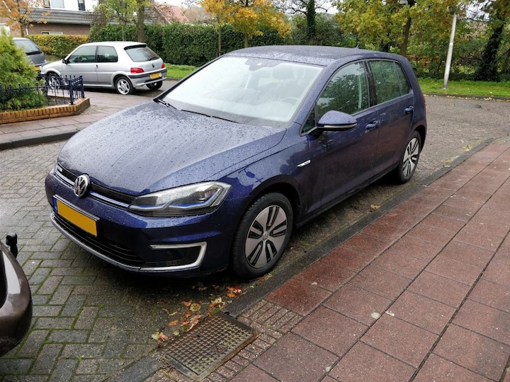 Volkswagen e-Golf (2017)