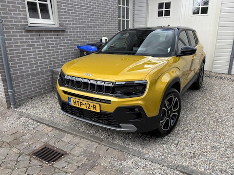 Jeep Avenger 1.2 e-Hybrid Summit