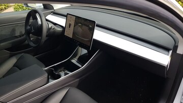 Tesla Model 3 Standard Range Plus (2019)