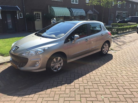 Peugeot 308 XT 1.6 THP (2008)