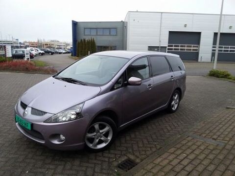 Mitsubishi Grandis 2.4 Intense (2004)