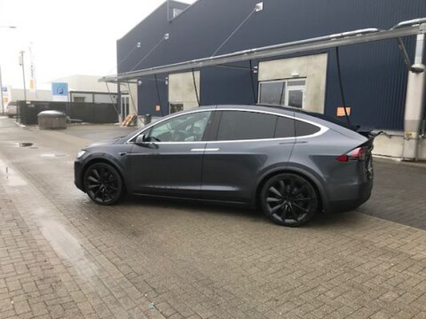 Tesla Model X 100D
