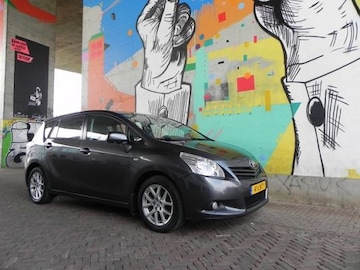 Toyota Verso 1.8 16v VVT-i Business (2010)