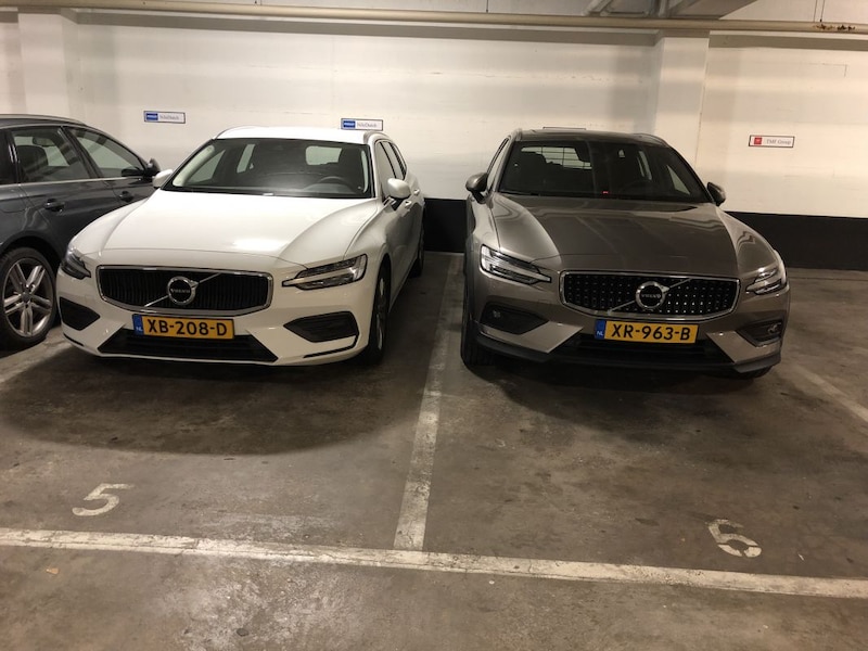 Volvo V60 Cross Country D4 AWD Intro Edition (2019)