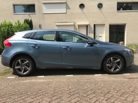 Volvo V40 D2 Momentum