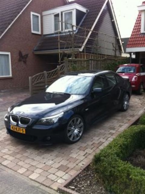 BMW 530d (2009)