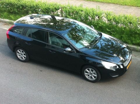 Volvo V60 T3 Kinetic (2012)