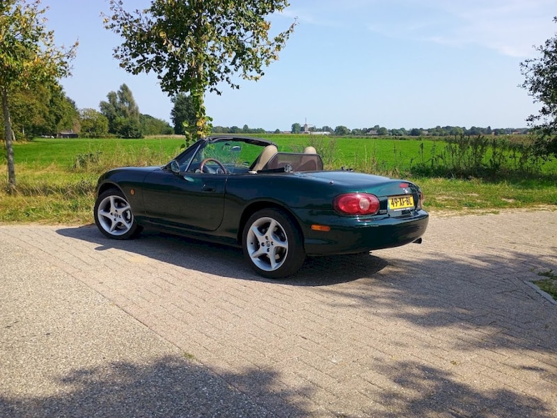 Mazda MX-5 1.6 Exclusive (2003)