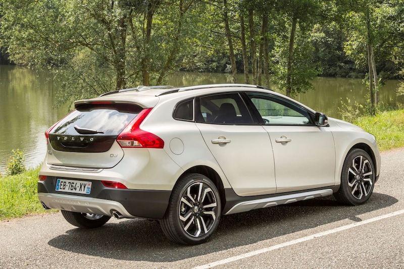 Volvo V40 Cross Country T3 Polar+ Luxury (2019) #2 review