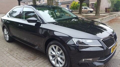 Skoda Superb 1.6 TDI Greentech Style Business (2016)