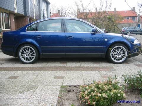 Volkswagen Passat 2.3 V5 Sportline (2002)