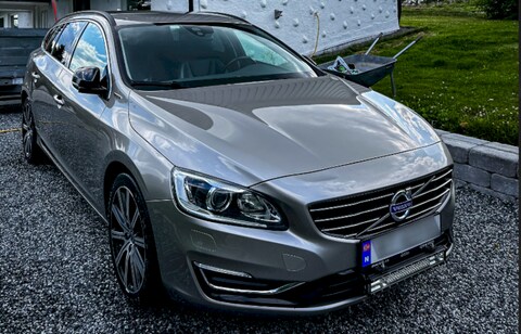 Volvo V60 D6 AWD Plugin-Hybrid Momentum