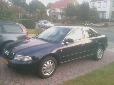 Audi A4 1.6 (1998)