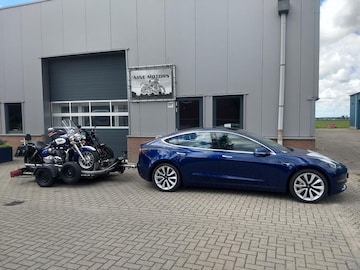 Tesla Model 3 Long Range (2019)