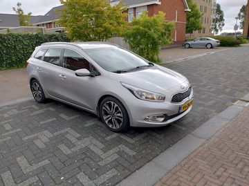 Kia Ceed SW 1.6 GDI Super Pack (2013)