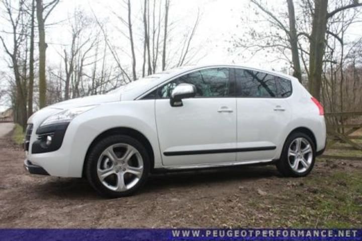 Peugeot 3008 GT 1.6 THP (2011)