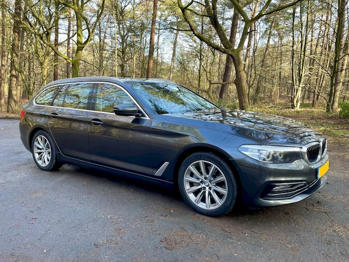 BMW 520i Touring Corporate Executive (2019)