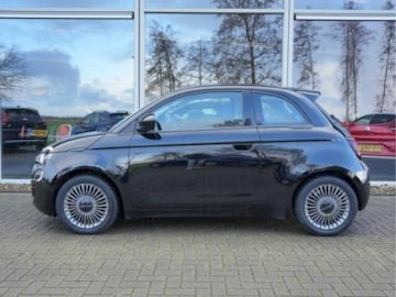 Fiat 500 (2022)