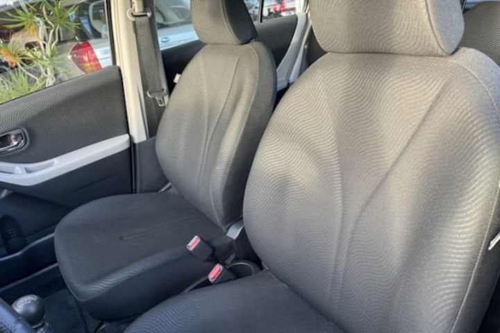 Daihatsu Charade used car (Toyota Yaris)