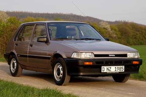 Toyota Corolla 1.3 DX (1987)