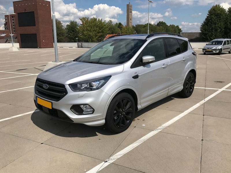 Ford Kuga 1.5 EcoBoost 120pk 2WD ST Line (2017)