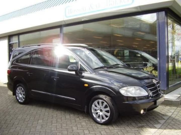 Ssangyong Rodius SV 270X (2005)