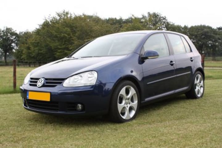 Volkswagen Golf 2.0 16V FSI Sportline (2004)