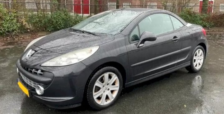 Peugeot 207 CC Roland Garros 1.6 VTi (2009)