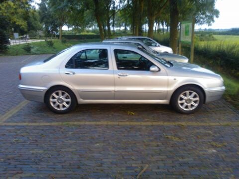 Lancia Lybra 1.8 16v LX (1999)