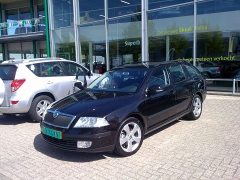 Skoda Octavia Combi 2.0 TDI Elegance (2006)
