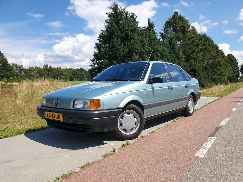 Volkswagen Passat 1.8 90pk CL (1989)