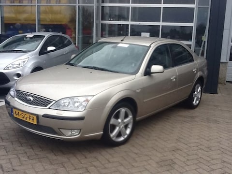 Ford Mondeo 2.0 16V Platinum (2006)