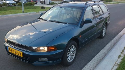 Mitsubishi Galant Station Wagon 2.5 V6 (1999)