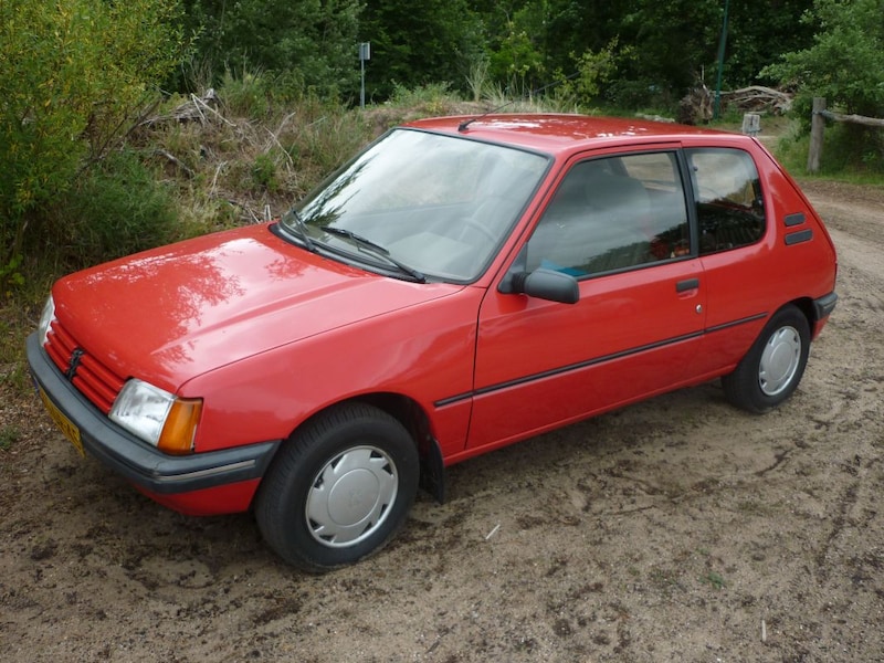 Peugeot 205 XS 1.6i (1993)