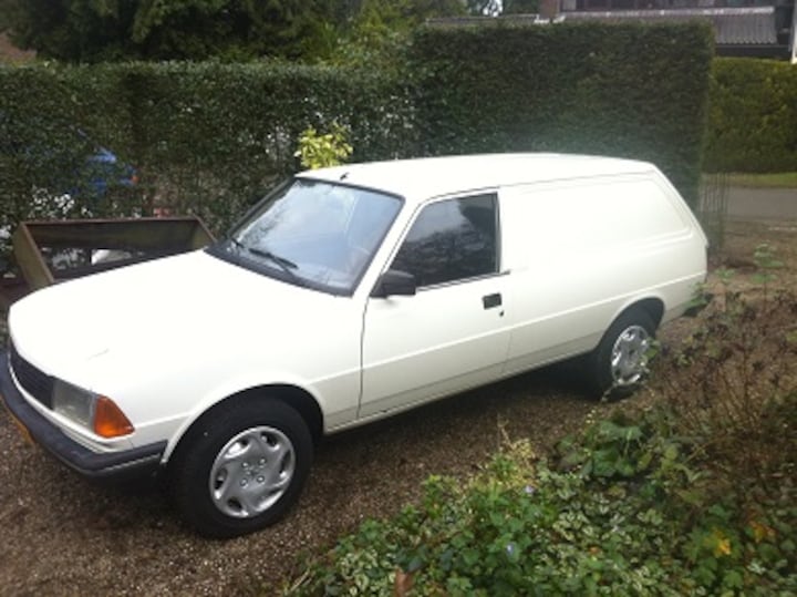 Peugeot 305 Break GLD