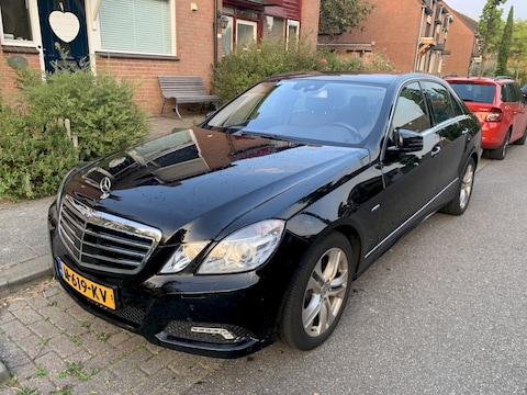 Mercedes-Benz E 250 CGI BlueEFFICIENCY Elegance