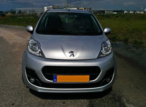 Peugeot 107 Active 1.0 (2012)