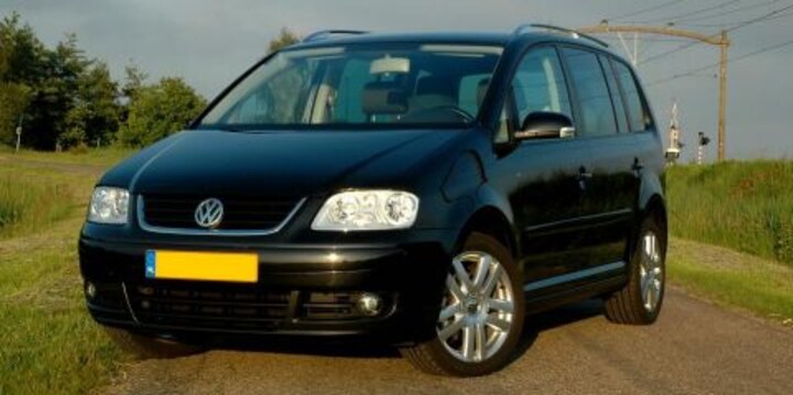 Volkswagen Touran 1.6 16V FSI Highline