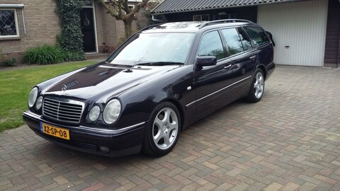 Mercedes-Benz E 300 Turbo Diesel Avantgarde Combi