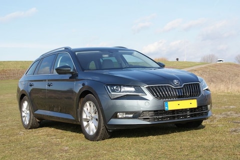 Skoda Superb Combi 1.6 TDI Greentech Style Business (2017)
