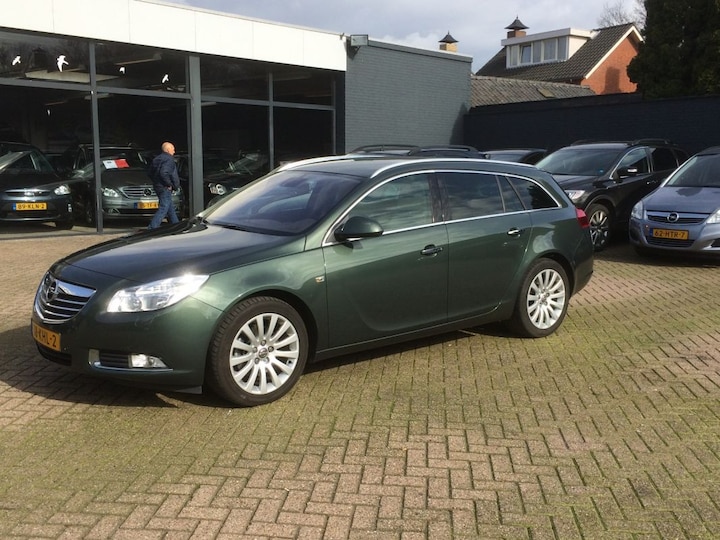Opel Insignia Sports Tourer 1.6 Turbo Cosmo (2009)