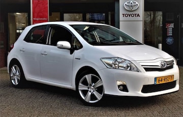 Toyota Auris 1.8 Full Hybrid Aspiration (2011)